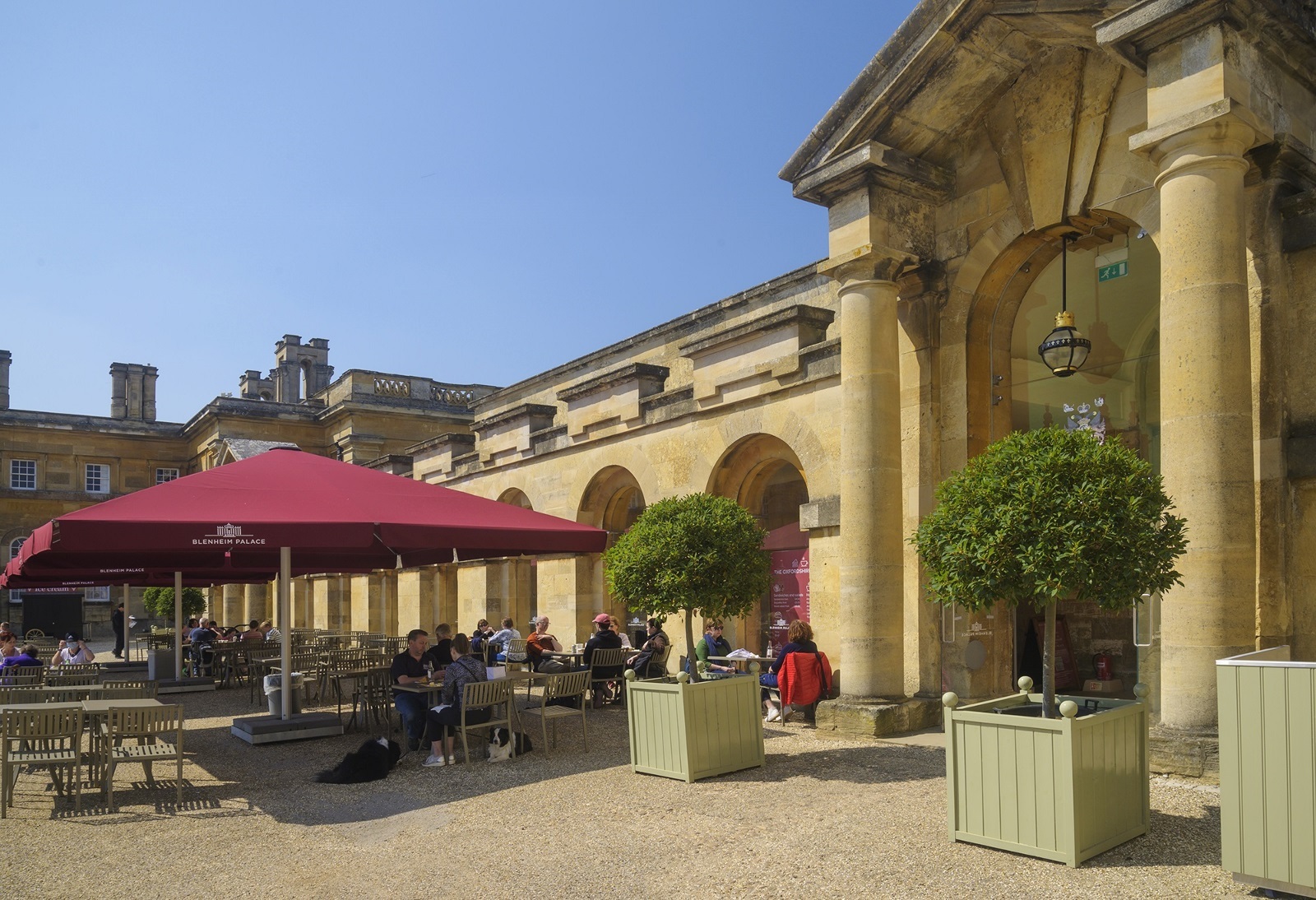Outdoor dining at Blenheim Palace Picture: Blenheim Palace