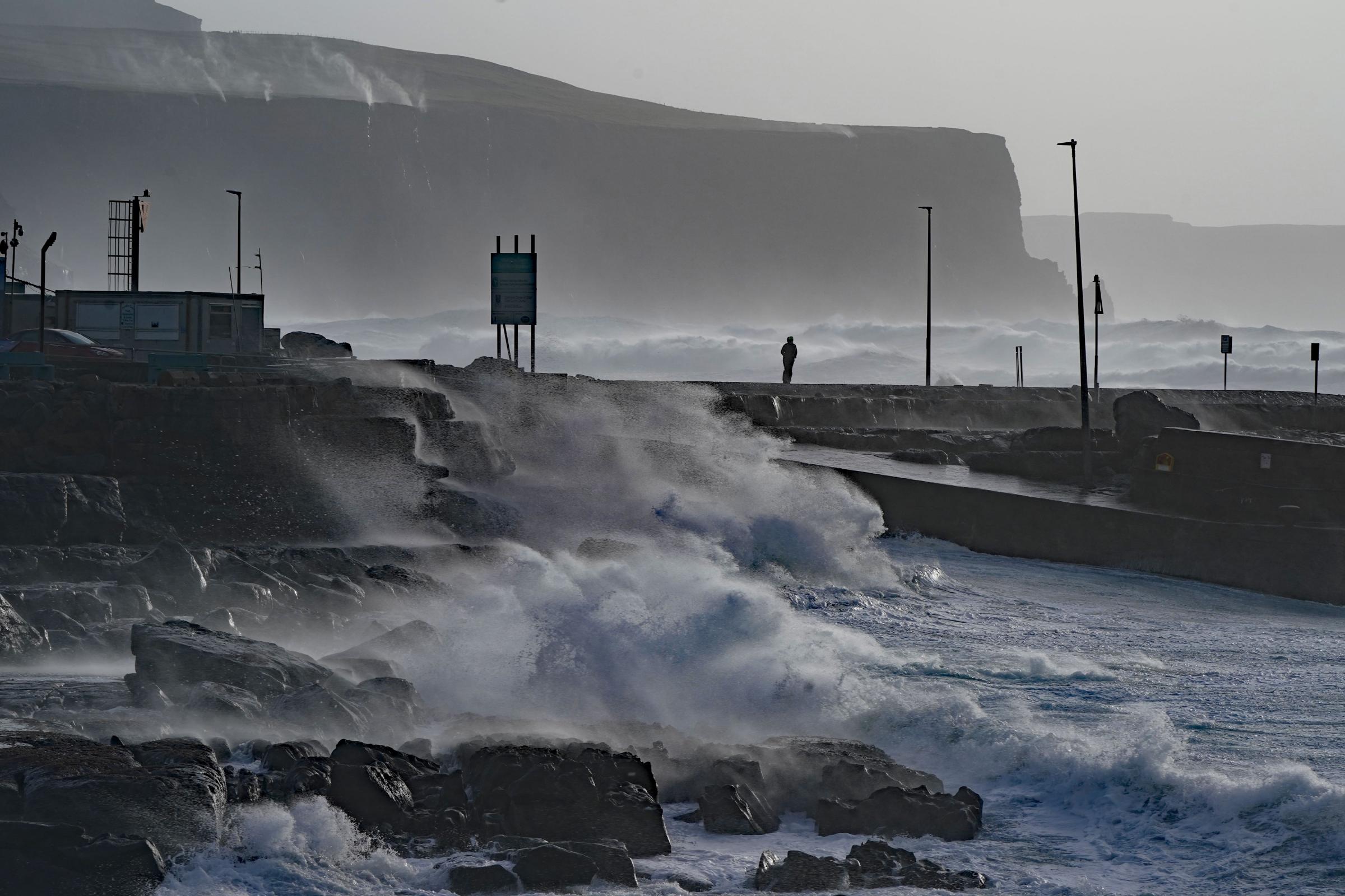 Storm Franklin batters UK with high winds and flooding, causing rush-hour delays - Vimarsana News