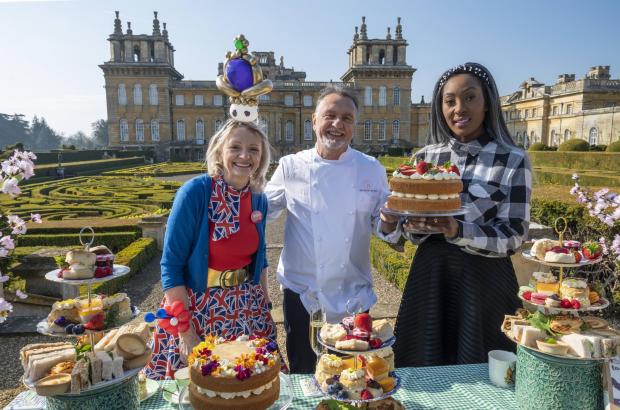 Witney Gazette: Blenheim Palace Food Festival - left to right Twistina the Amazing Balloon Lady, chef Raymond Blanc OBE, Priscilla Annette from The Eden Bakery